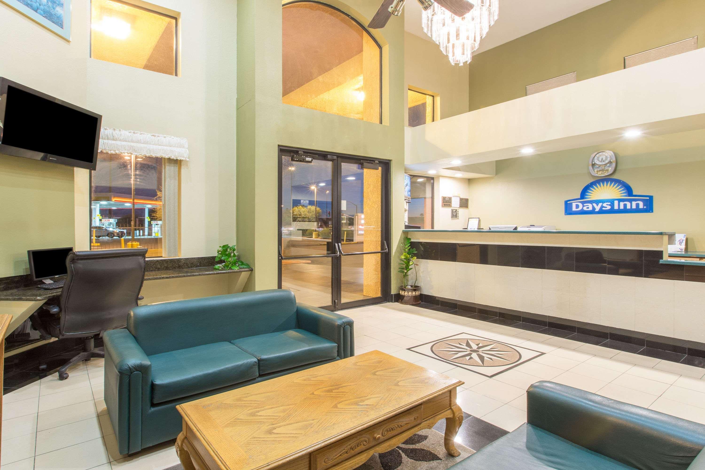 Days By Wyndham Tucson Airport