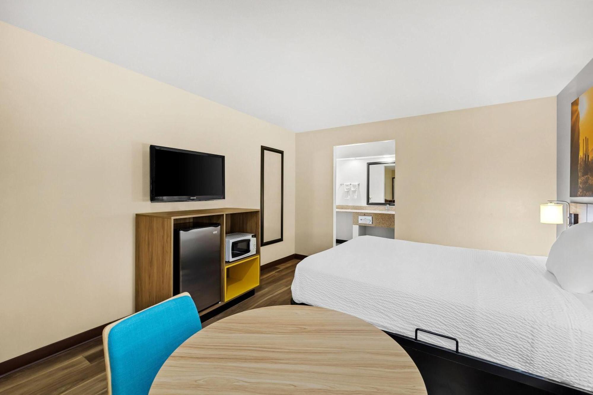 Days By Wyndham Tucson Airport