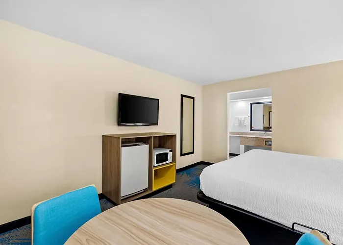 Days Inn By Wyndham Tucson Airport