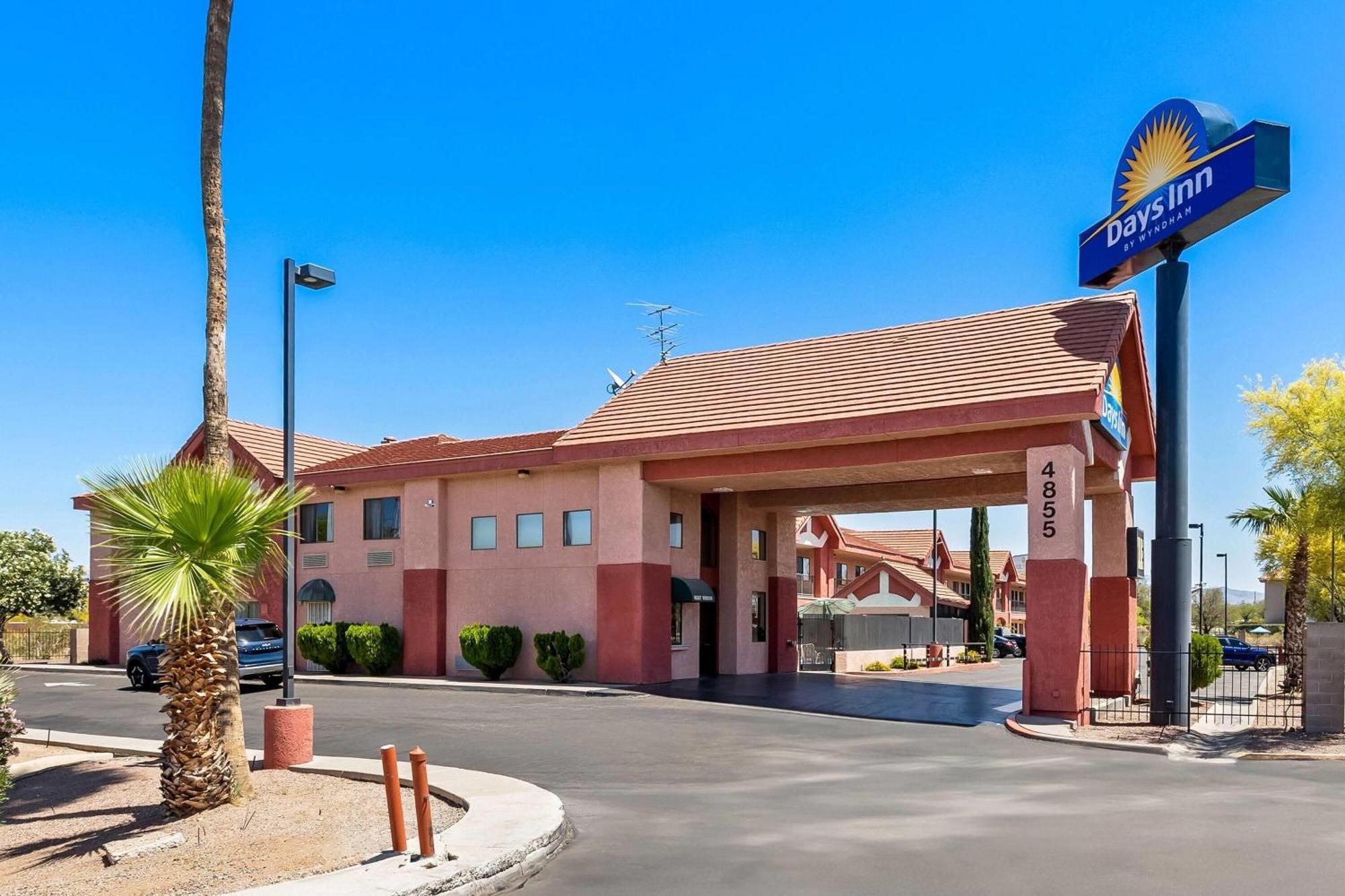 Days By Wyndham Tucson Airport Hotel